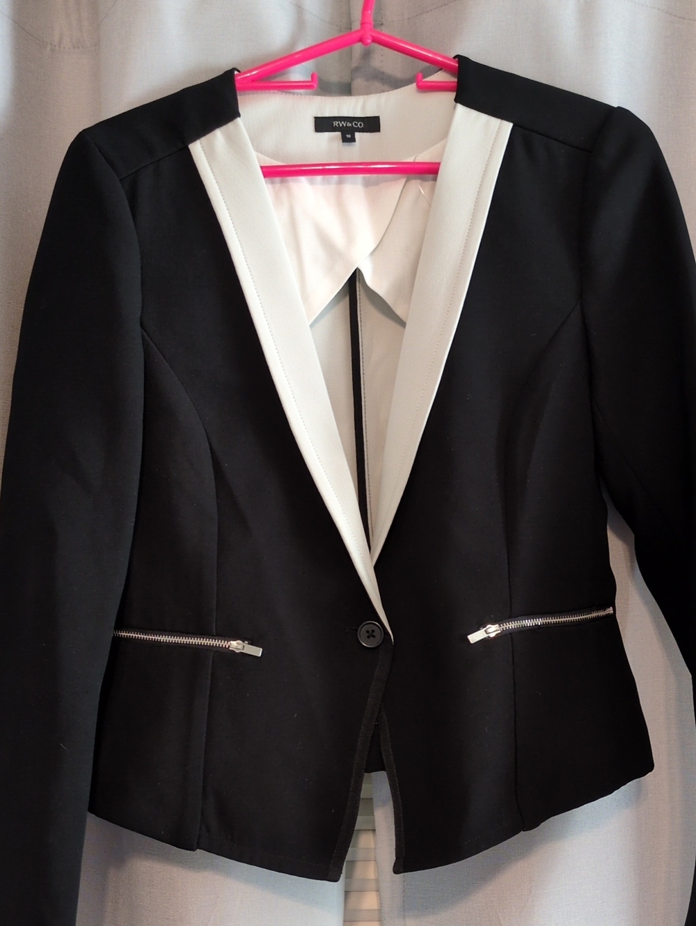RW&CO. Black and White Contrast Lapel Blazer
